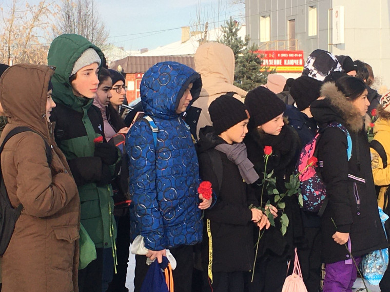 Имя твое неизвестно. Подвиг твой бессмертен.